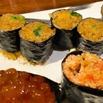 Bar & Sushi Kon to Haku - かなり色濃いバルサミコ酢ミックスの赤しゃり