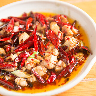 "Spicy Chicken" is recommended! Authentic Chinese cuisine that also includes brain dishes