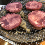 Sumibi Yakiniku Ichirin Hon Ten - 