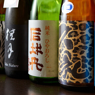 We also have a variety of Kochi sake and seasonal limited edition sake!