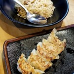 Hakata Ippudo Nishinomiya Kitaguchi Ten - 餃子　半チャーハンセット