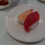 Kappa Sushi Toyonaka Kamishinden Ten - 2012_かっぱ寿司 豊中上新田店_海老、まぐろ@100円_まぐろは思ってたよりも肉厚！