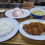 みのや - 豚カツ・ハムエッグ定食1