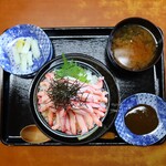 Kaisen-don Senmon Ten Kizu Uoichi Shokudo - 数量限定 こぼれカニ丼(税込 3,000円)