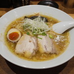 Yangtze Ramen Ooikebashi Ten - とんこつラーメン700円