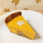 SAKURA SWEETS Ionmorutakaokaten - ④栗と北海道かぼちゃのチーズケーキ　八尾黒ゴマと醤油の香りを効かせて。