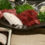 Hakata Motsu-nabe Ooyama Nagasaki - 白いたてがみが好きです。馬の脂肪の甘みを堪能できます