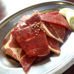 Yakiniku Chokyu En - ジンギスカン。
                      何度も言うけどw、薄いんで肉の味が伝わりづらい。