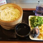 Marugame Seimen Fukuyama Heisei Daigaku Mae Ten - 釜揚げうどん(税込)290円と明太子むすび(税込)140円 (2021.01.06)