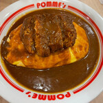 Pomme no Ki Rinksu Umeda Ten - 厚切りとんかつのカレーソースオムライス 