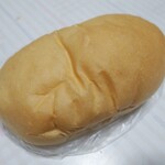 石釜パン工房 しゃんぴによん - 「塩パン　１００円」