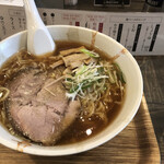 Chuka Soba Makabe Rokurota - 醤油ラーメン　大盛り