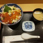 Hakodate Sushi - 海鮮ちらし丼