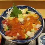 Hakodate Sushi - 海鮮ちらし丼