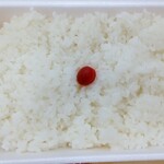 Isen Honten Nihonbashi Takashimaya Ten - ご飯、小梅干 ♪