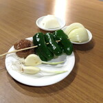 炭火乃 - 野菜_一つ人一串一皿_100円