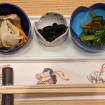 Zen - お通し｡左から鯵の南蛮漬け｡黒豆｡小松菜とレンコンの煮浸し｡