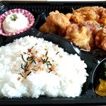 はざま屋の唐揚専門店 - とりの唐揚弁当 ご飯大盛 600円+税