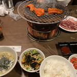 Genki Shichirin Yakiniku Gyushige Kyodo Ten - 