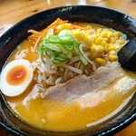 Ramen Yakiniku Emikichi - 【2021.1.27(水)】ランチセット(みそラーメン(並盛・150g)＋チャーシュー丼)850円のみそラーメン