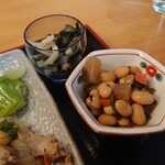 キッチンカフェ めだちやさん - 日替わり彩り御膳、小鉢