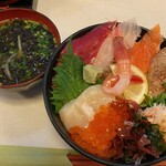 Maguro Ippon - 海鮮丼&みそ汁