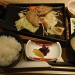 旨い魚と和食 個室居酒屋 葵屋 - まぐろハラモステーキ膳　税抜980円