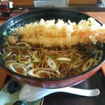 Soba Dokoro Kodama Ya Hon Ten - 特大えび天ぷら蕎麦〜器も大きいからよくわかりませんが、えび天は特大です