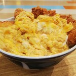 かつ満 - メガトリプル丼