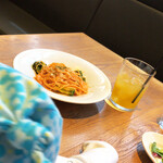 Cafe & Books Bibliotheque Tokyo Yurakucho - 