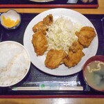 からあげ専門店 とりっこ - 唐揚げ定食（ガーリックカレー）（ライス大盛）