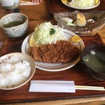 Tonkatsu Suzuya - ロースカツ定食2,000円(税込)