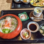 Japanese cuisine  Gion Hirata - おまかせ海鮮丼　1300円