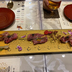 Kobe Beef Sakura Nanba Shochikuzaten - ①牛寿司