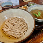 Warano Kura Joan - 重ね煮カレーうどん
                        野菜だけで煮込まれてるカレー❤️
                        美味しかったです♪