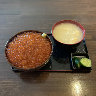 bistro kitchen TAKERU - いくら丼（中） + いくら増し