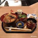 Japanese cuisine Kaiju So - 季節野菜と海老の天丼の膳