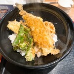 Tempura Kokoya - 大イワシと旬菜天丼