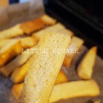 LITTLE SQUARE - 