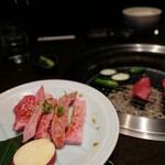 Tsuru Ushi Yakiniku Ootaya Kobe Minatogawa Ten - カルビ