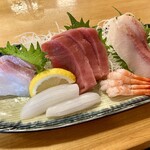 寿司居酒屋 や台ずし - 「刺盛り５点」999円也＋税。