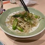 旬菜・旬魚・家庭料理 日奈丸食道 - 炒め物はもやしとアスパラの生姜炒めをお願いしました。