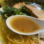 家系ラーメン ジェット家 - アブラの量は普通にしたのに大量でした