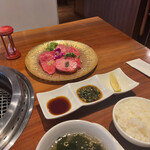 Yakiniku Restaurant Roins Kumoji Ten - 