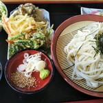 Kodaira no Sato Mamiana Tei - 狸穴定食うどん冷1,000円（税込）