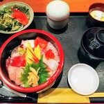 ほうせん - 料理写真:海鮮丼定食！混んでたけど提供早い！定食というより御膳ですな。