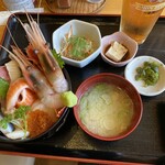 居酒屋 あまやどり - ぼたん海老海鮮丼1078円ばんば盛りバージョン