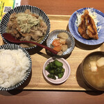 肉豆冨とレモンサワー 大衆食堂 安べゑ - 肉豆腐定食(白・ご飯大盛)