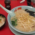 Ramen Yamaoka Ya Rumoi Ten - 塩ネギラーメン中盛と玉子かけご飯