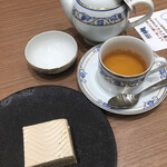 Top's cafe Seibu Higashitsuka Ten - ケーキセット(紅茶ケーキ・アールグレイ)